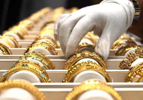 Which is better gold or gold mutual fund?
